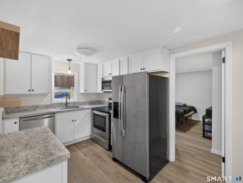 17 Grove Street New London CT 06320