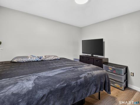 17 Grove Street New London CT 06320