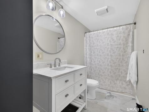 17 Grove Street New London CT 06320