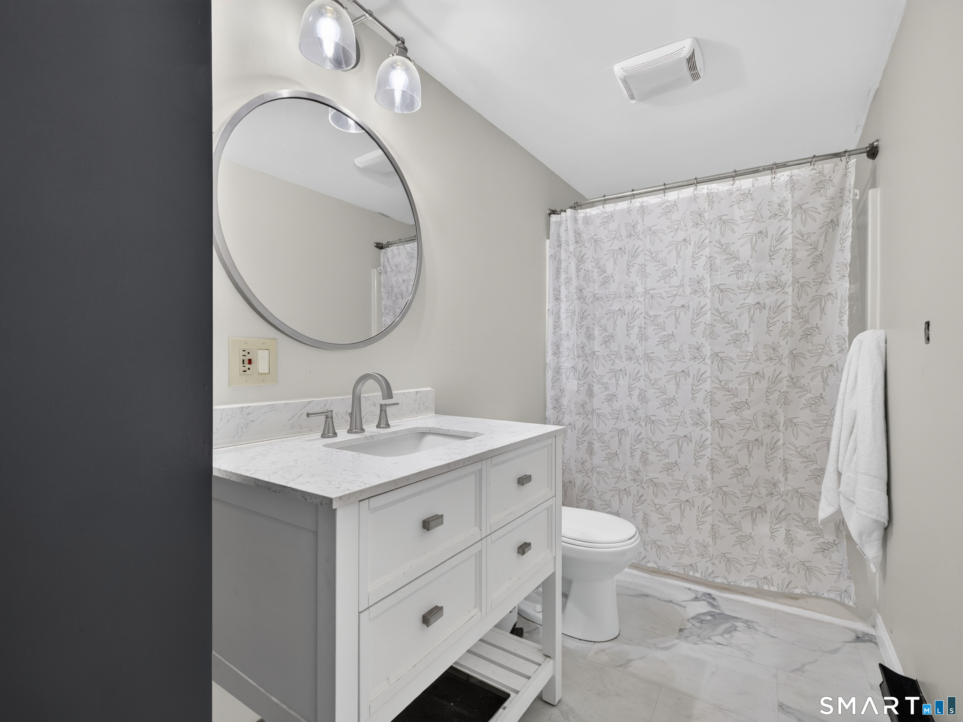 17 Grove Street New London CT 06320