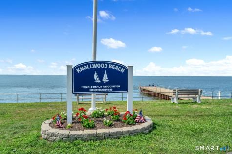 420 Maple Avenue Old Saybrook CT 06475