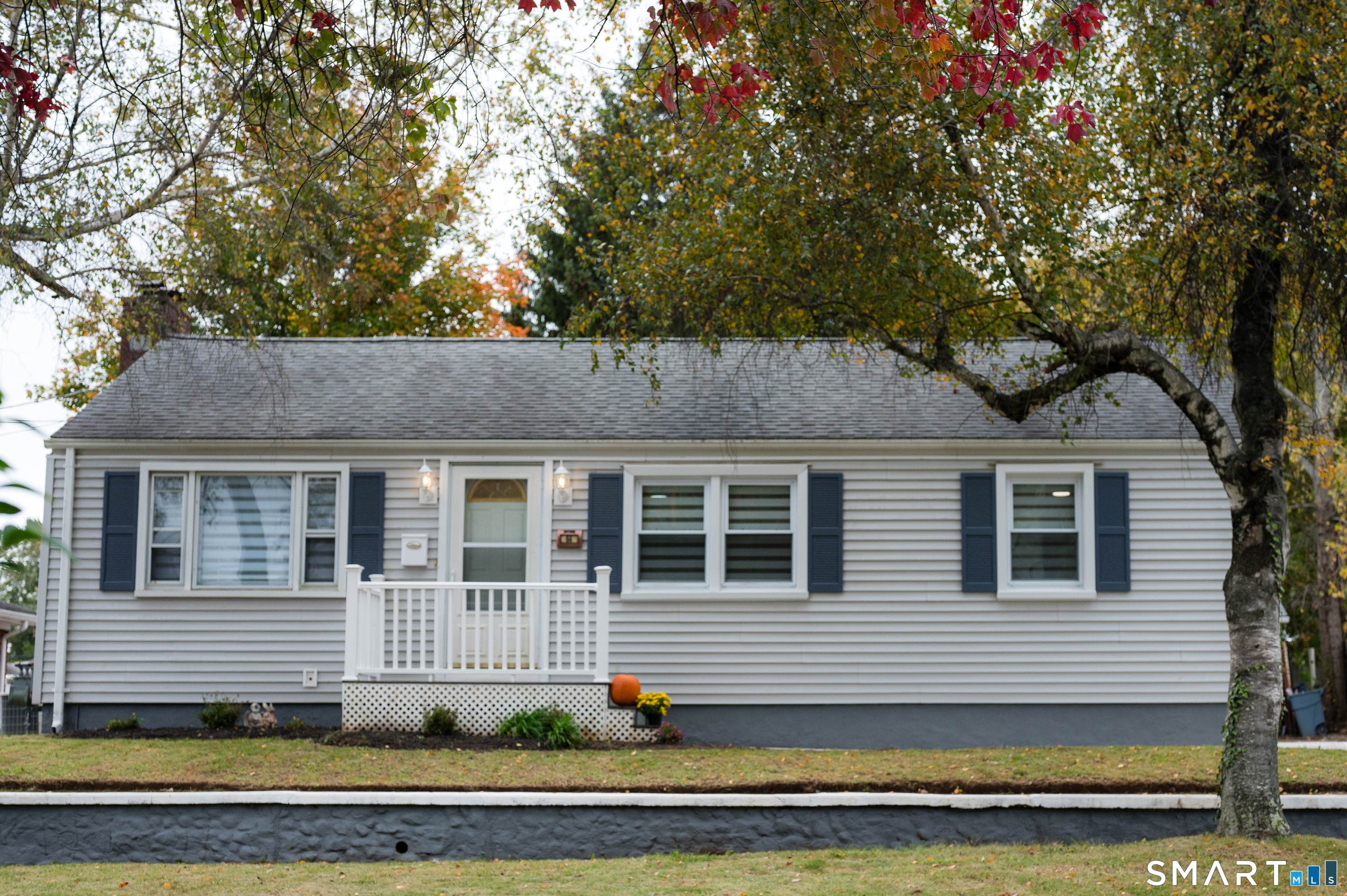 64 Saint Andrew Avenue East Haven CT 06512