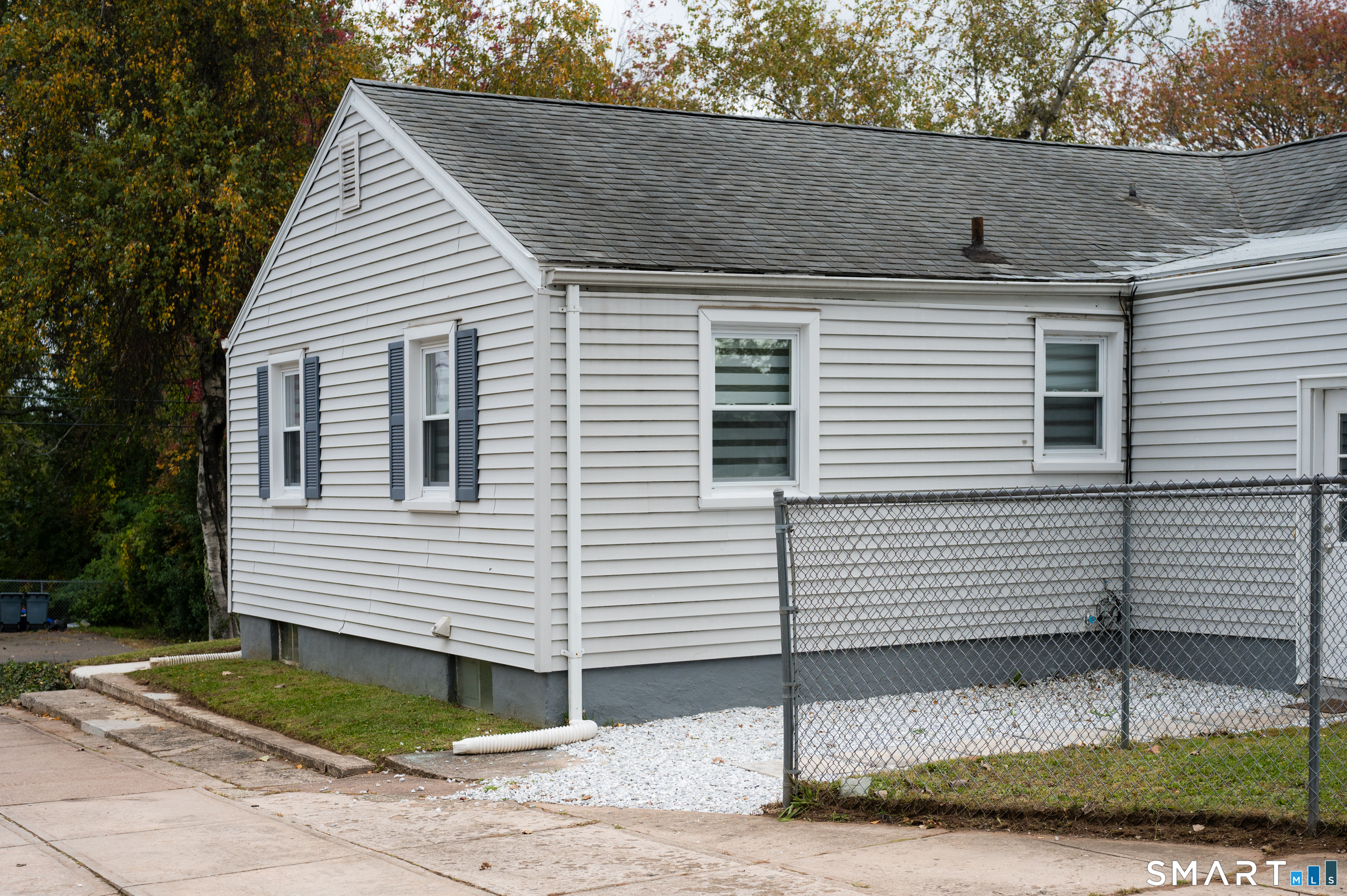 64 Saint Andrew Avenue East Haven CT 06512