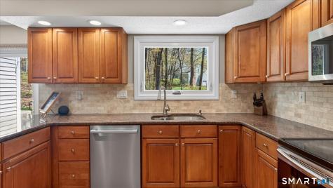 7 Village View Lane Farmington CT 06085