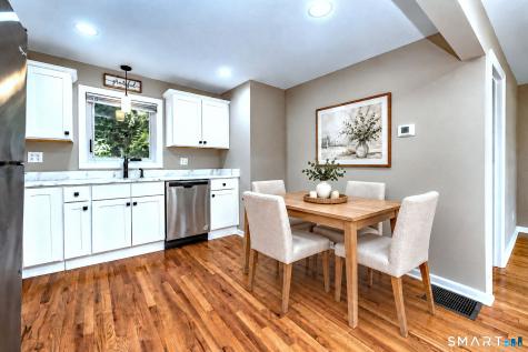 17 Riviera Terrace Oxford CT 06478