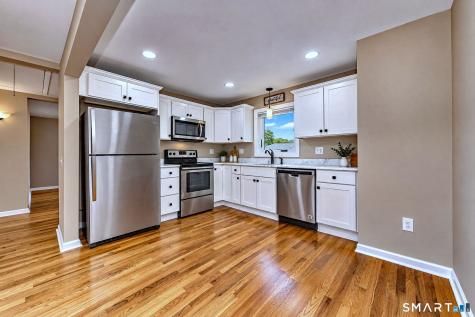 17 Riviera Terrace Oxford CT 06478
