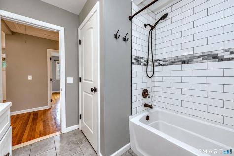 17 Riviera Terrace Oxford CT 06478