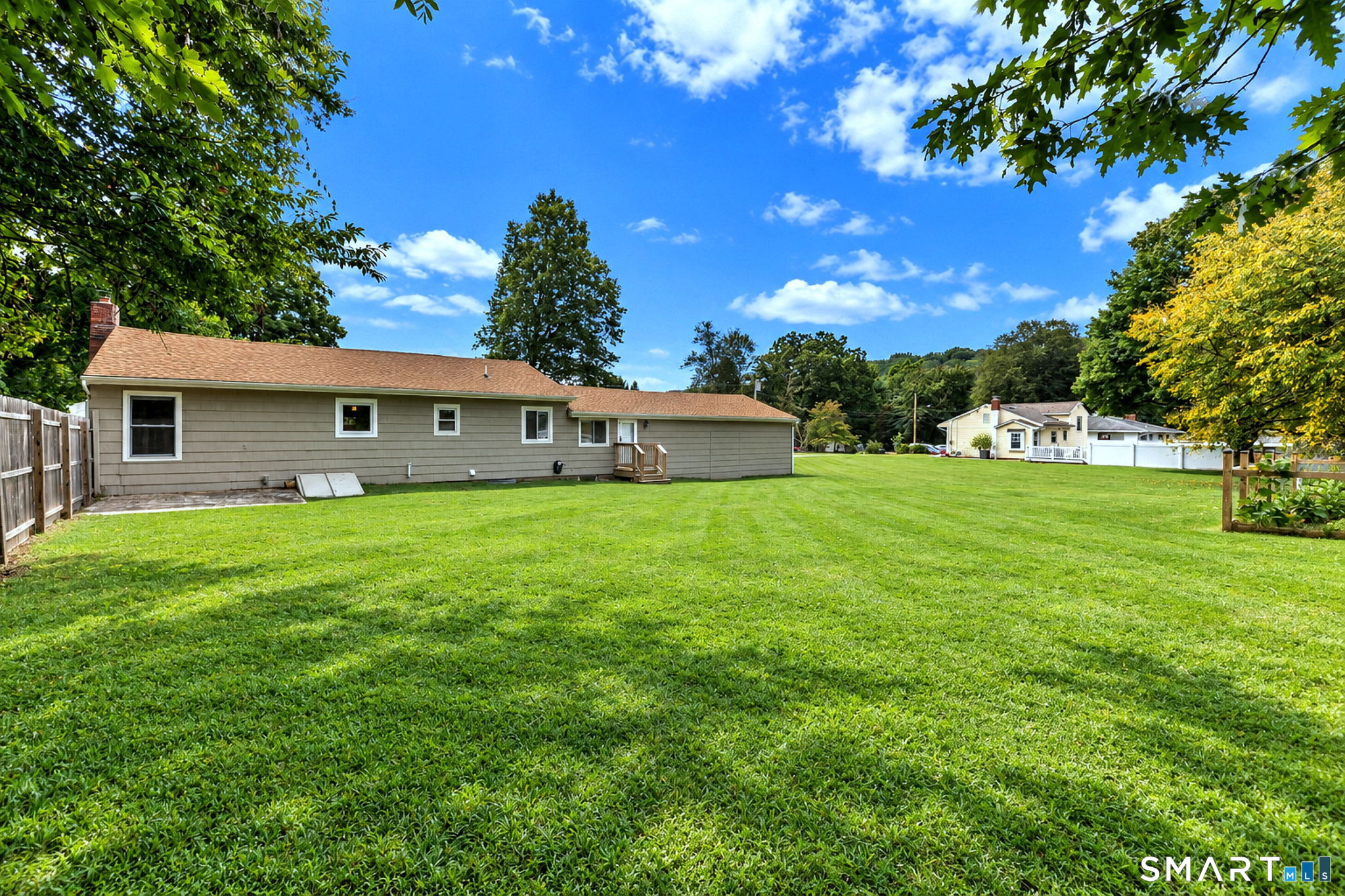 17 Riviera Terrace Oxford CT 06478