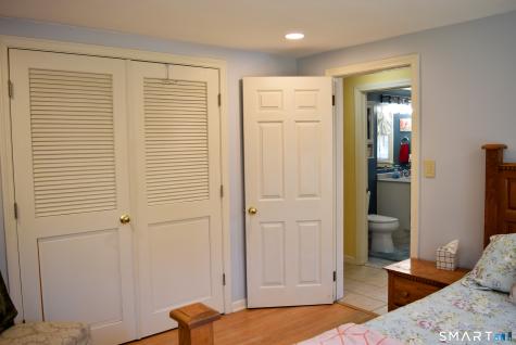68 Old Wheeler Lane Avon CT 06001
