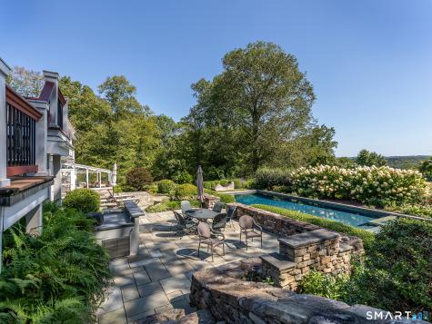 8 Sunrise Lane Bridgewater CT 06752