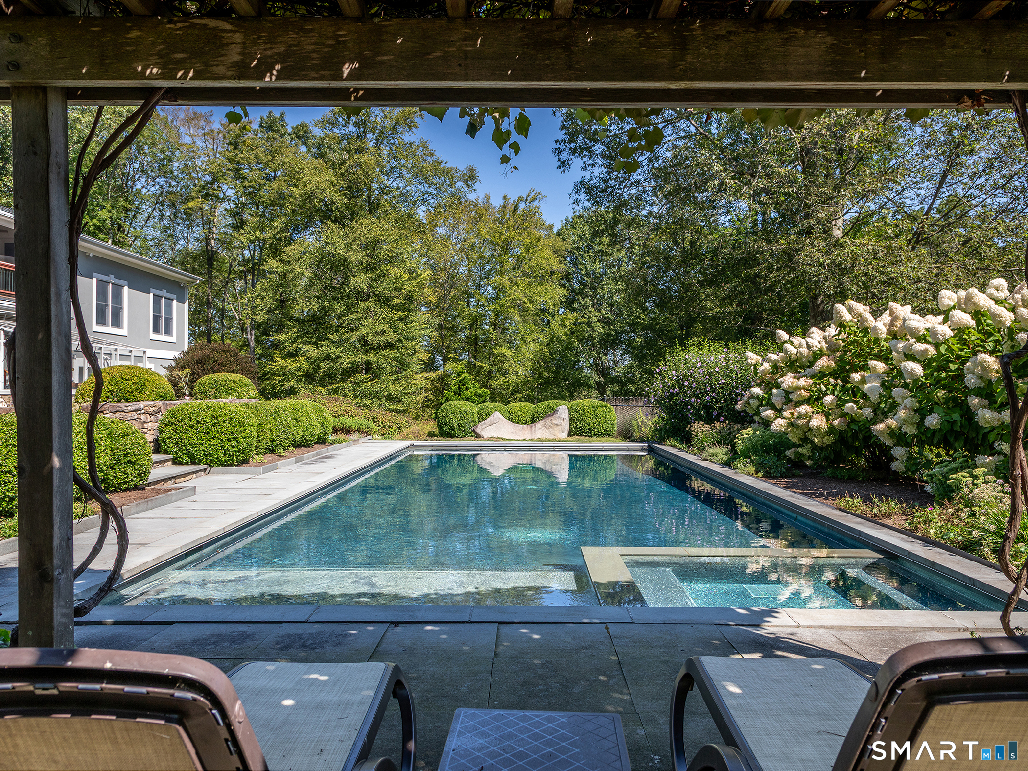 8 Sunrise Lane Bridgewater CT 06752