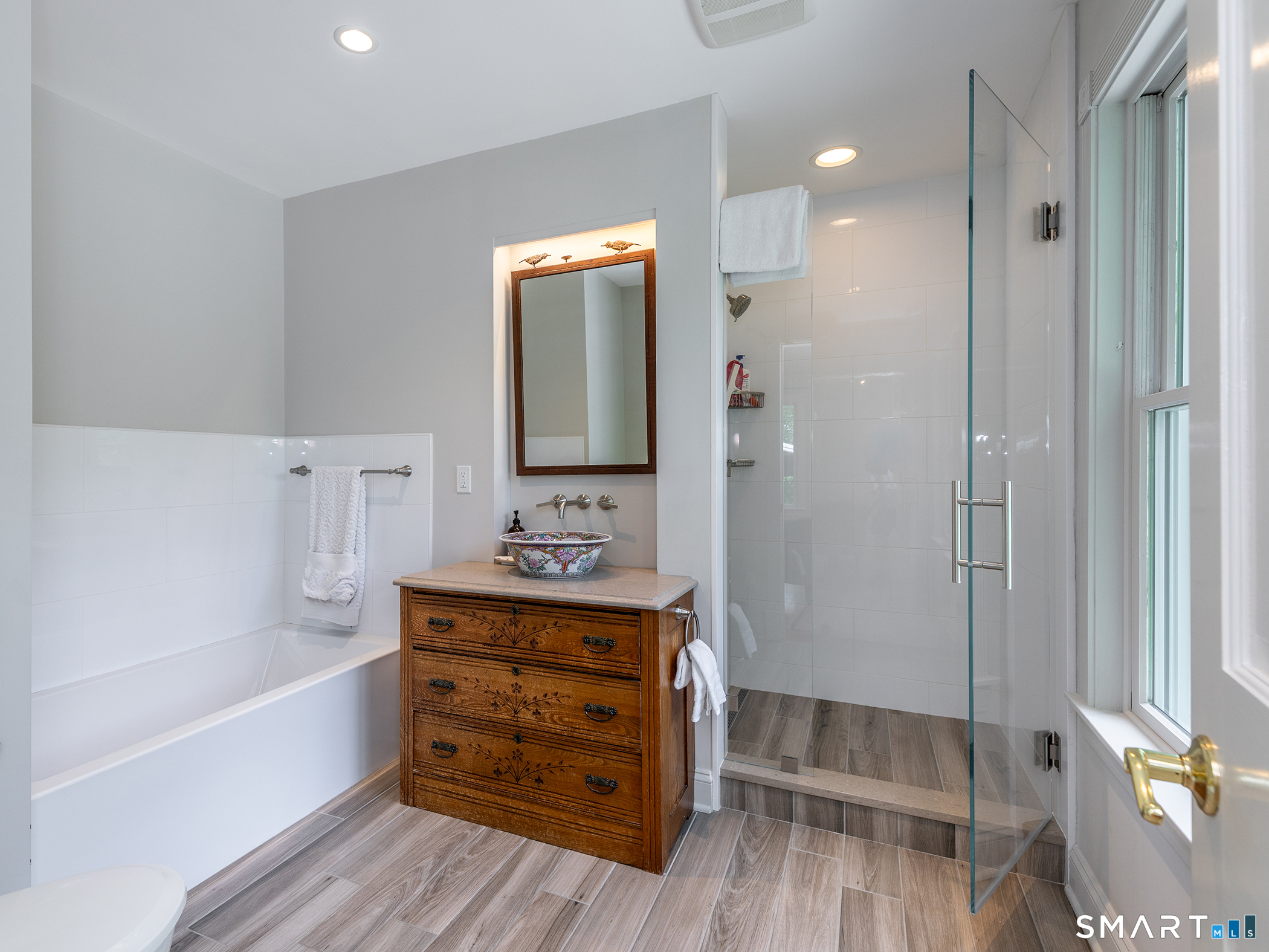 8 Sunrise Lane Bridgewater CT 06752