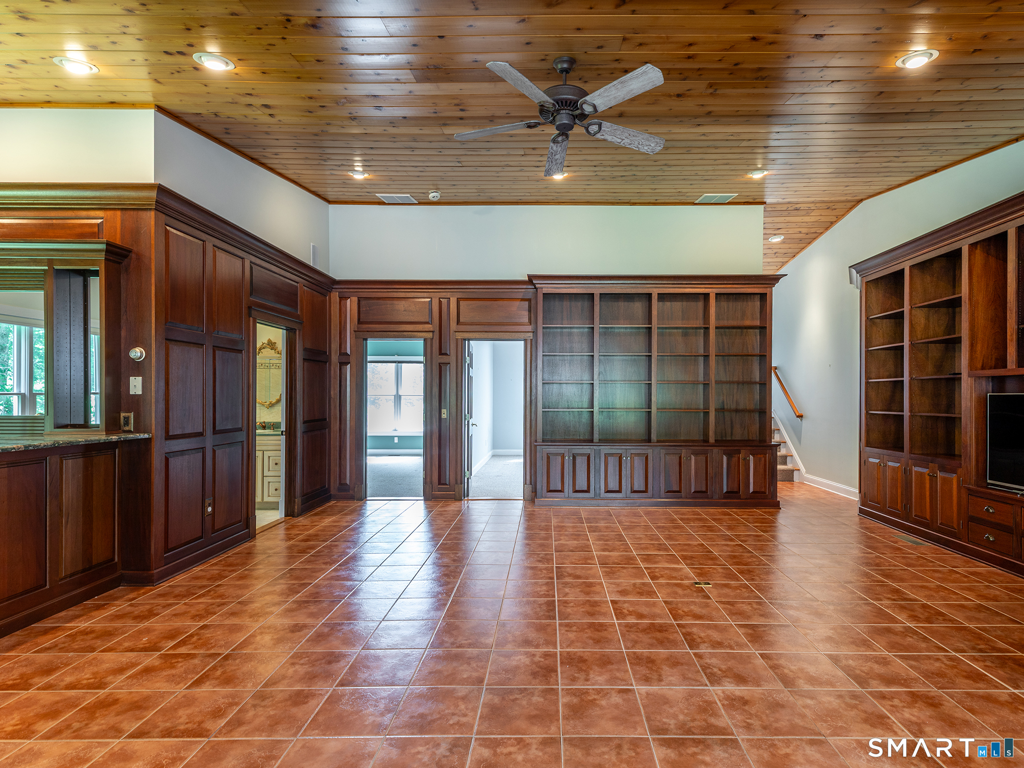 8 Sunrise Lane Bridgewater CT 06752