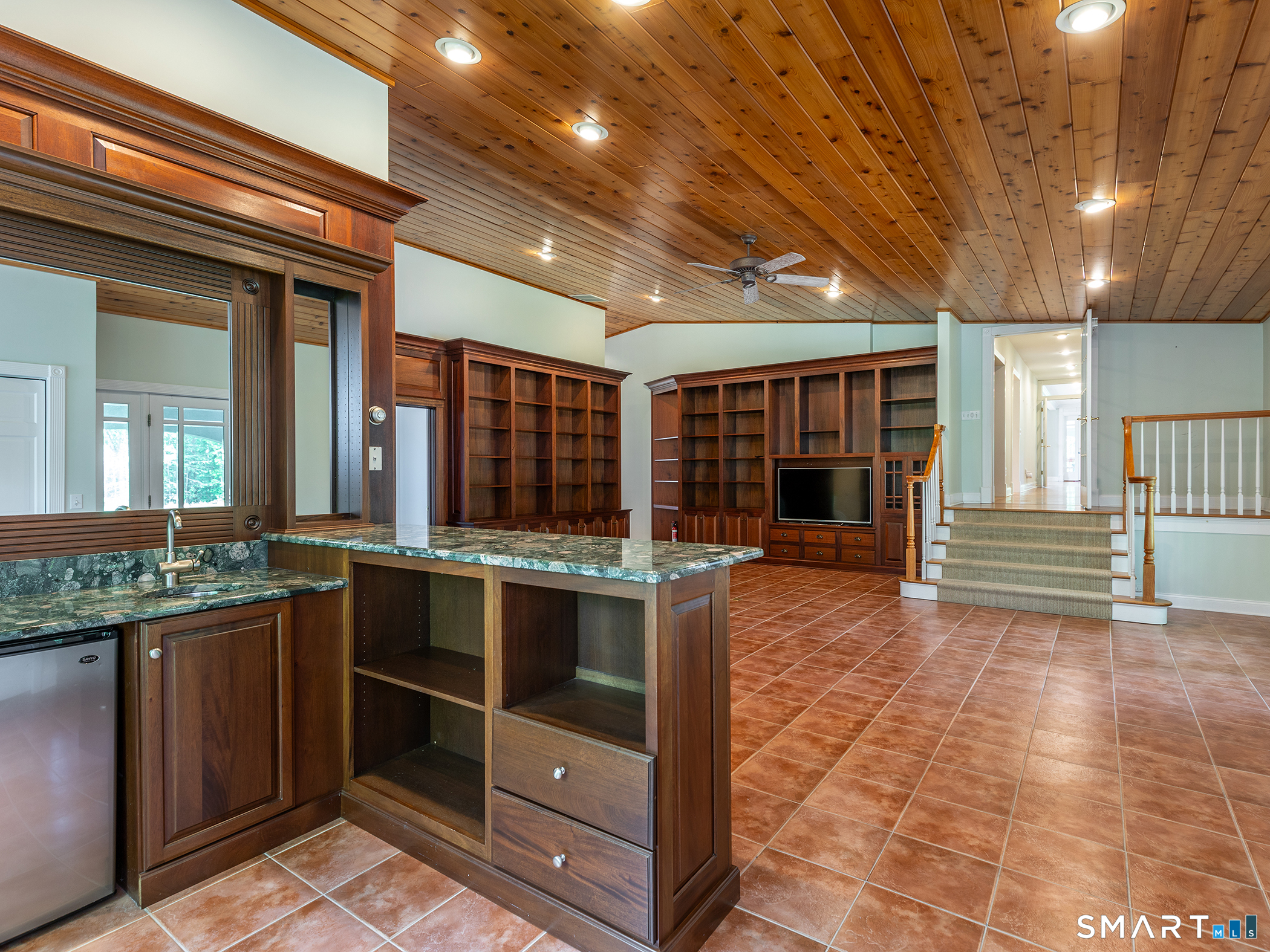 8 Sunrise Lane Bridgewater CT 06752