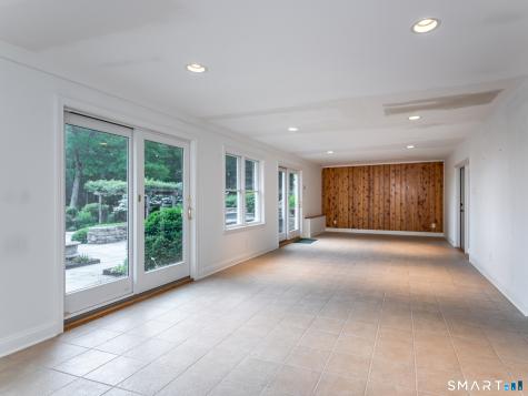 8 Sunrise Lane Bridgewater CT 06752