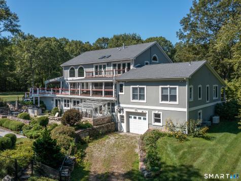 8 Sunrise Lane Bridgewater CT 06752