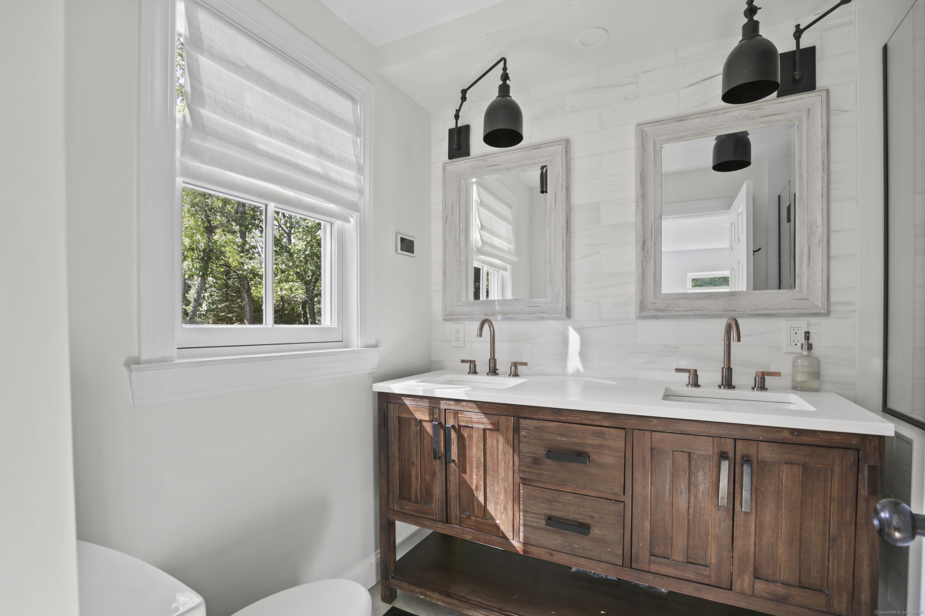 4 Damato Drive Stonington CT 06378