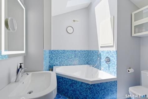 48 Edward Street Newington CT 06111