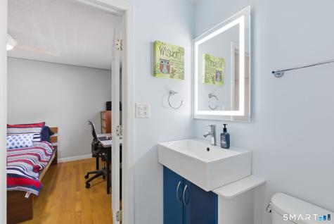 48 Edward Street Newington CT 06111