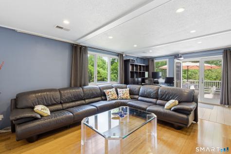 48 Edward Street Newington CT 06111