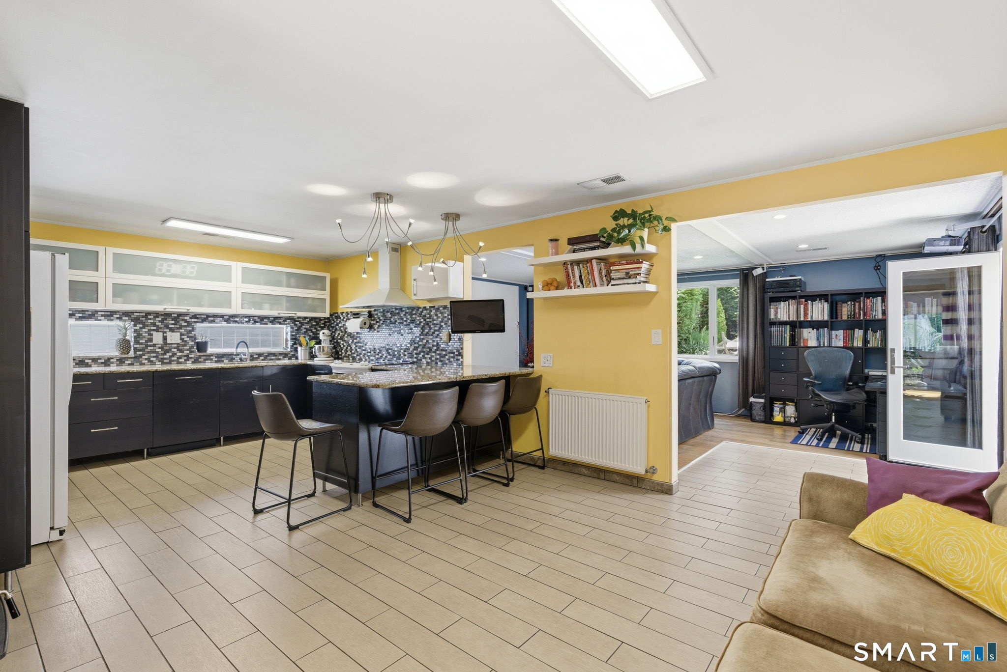 48 Edward Street Newington CT 06111