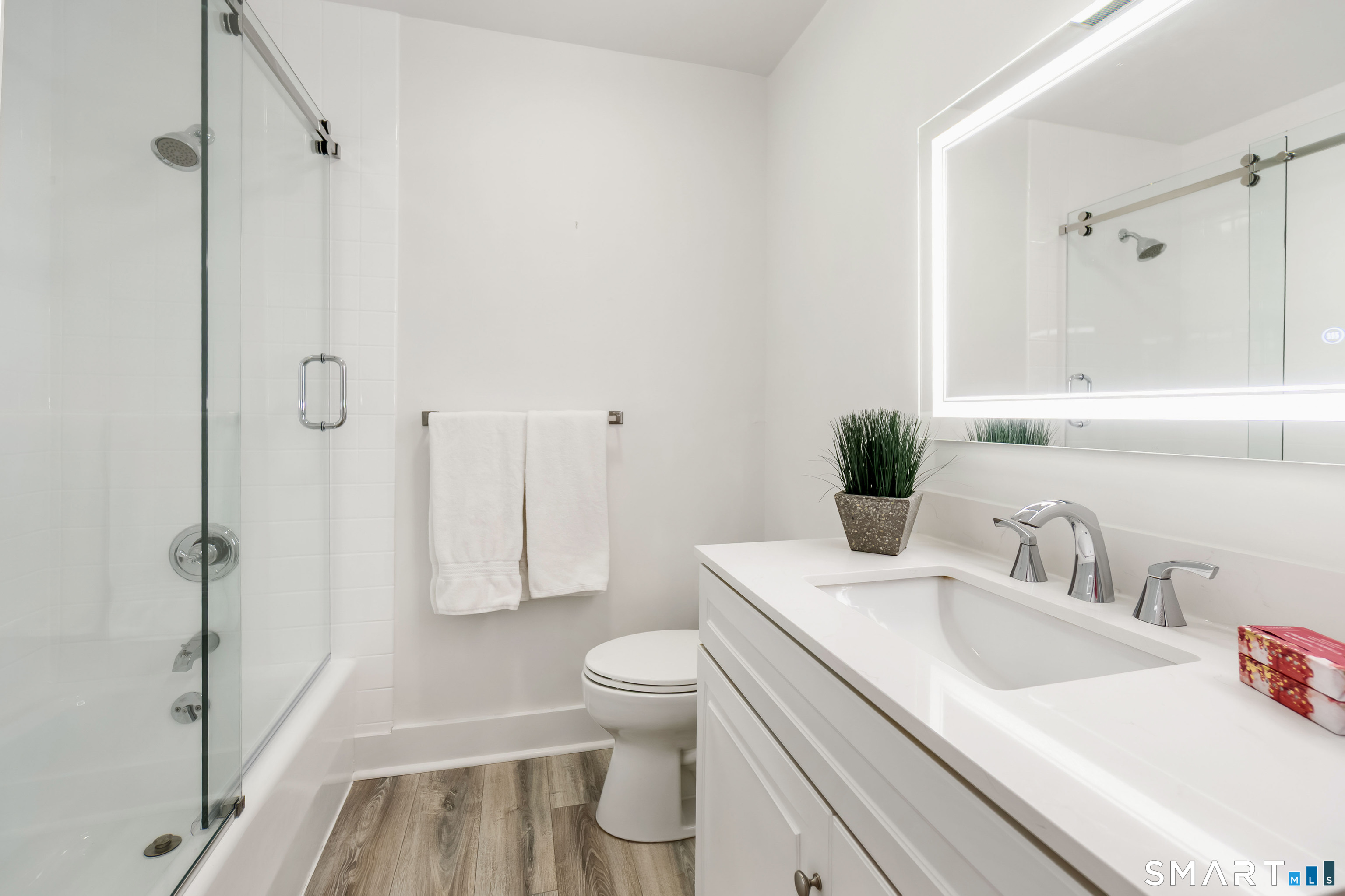 61 Center Drive Greenwich CT 06870