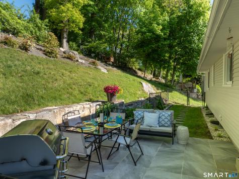 61 Center Drive Greenwich CT 06870
