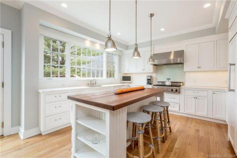 9 Milton Place Norwalk CT 06853