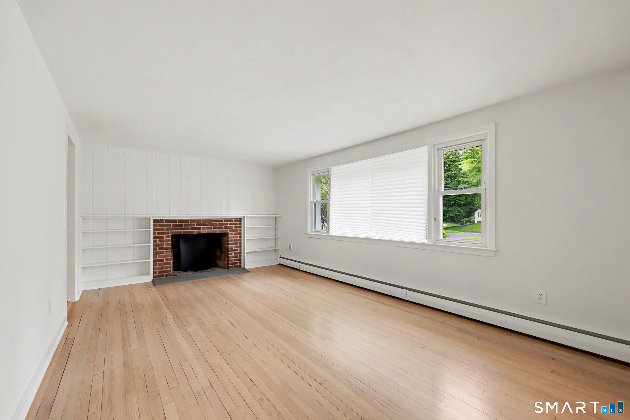 27 Apple Lane Redding CT 06896