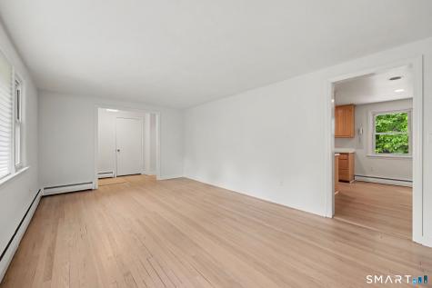 27 Apple Lane Redding CT 06896