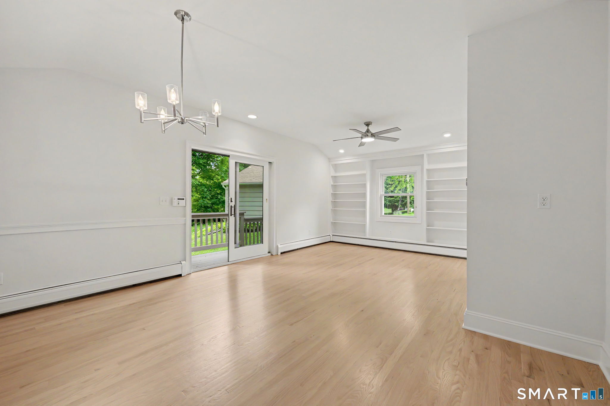 27 Apple Lane Redding CT 06896
