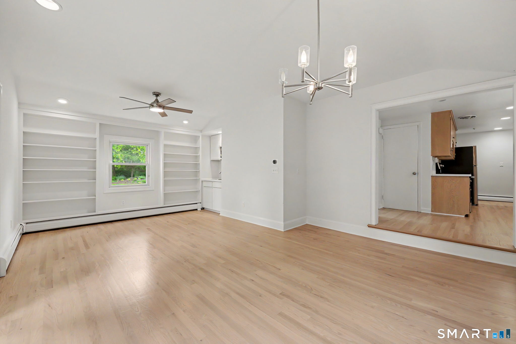 27 Apple Lane Redding CT 06896