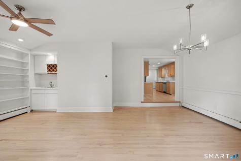 27 Apple Lane Redding CT 06896