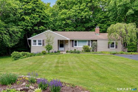27 Apple Lane Redding CT 06896
