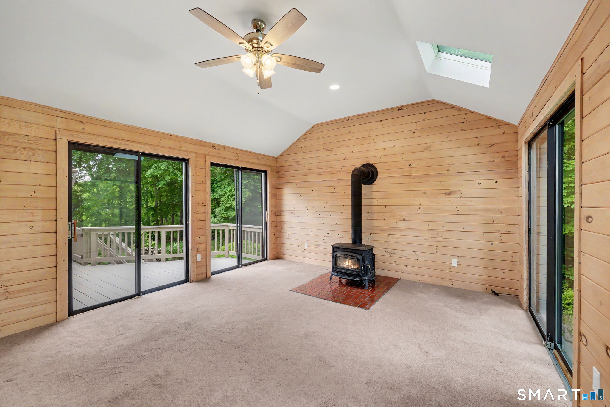 27 Apple Lane Redding CT 06896