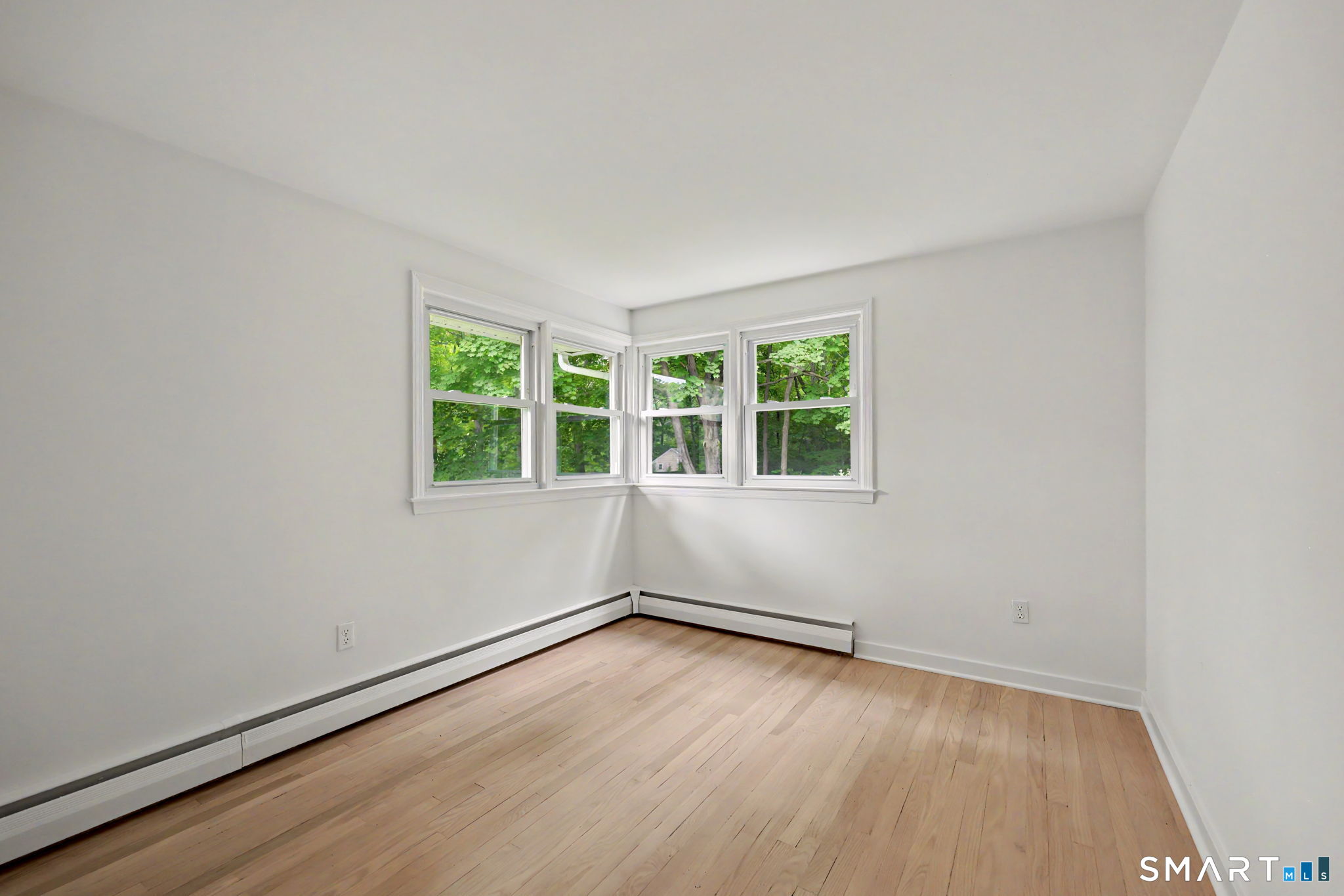 27 Apple Lane Redding CT 06896