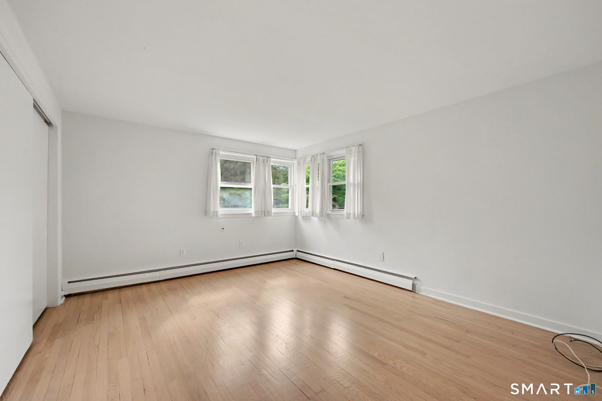 27 Apple Lane Redding CT 06896