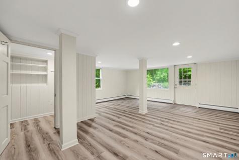 27 Apple Lane Redding CT 06896