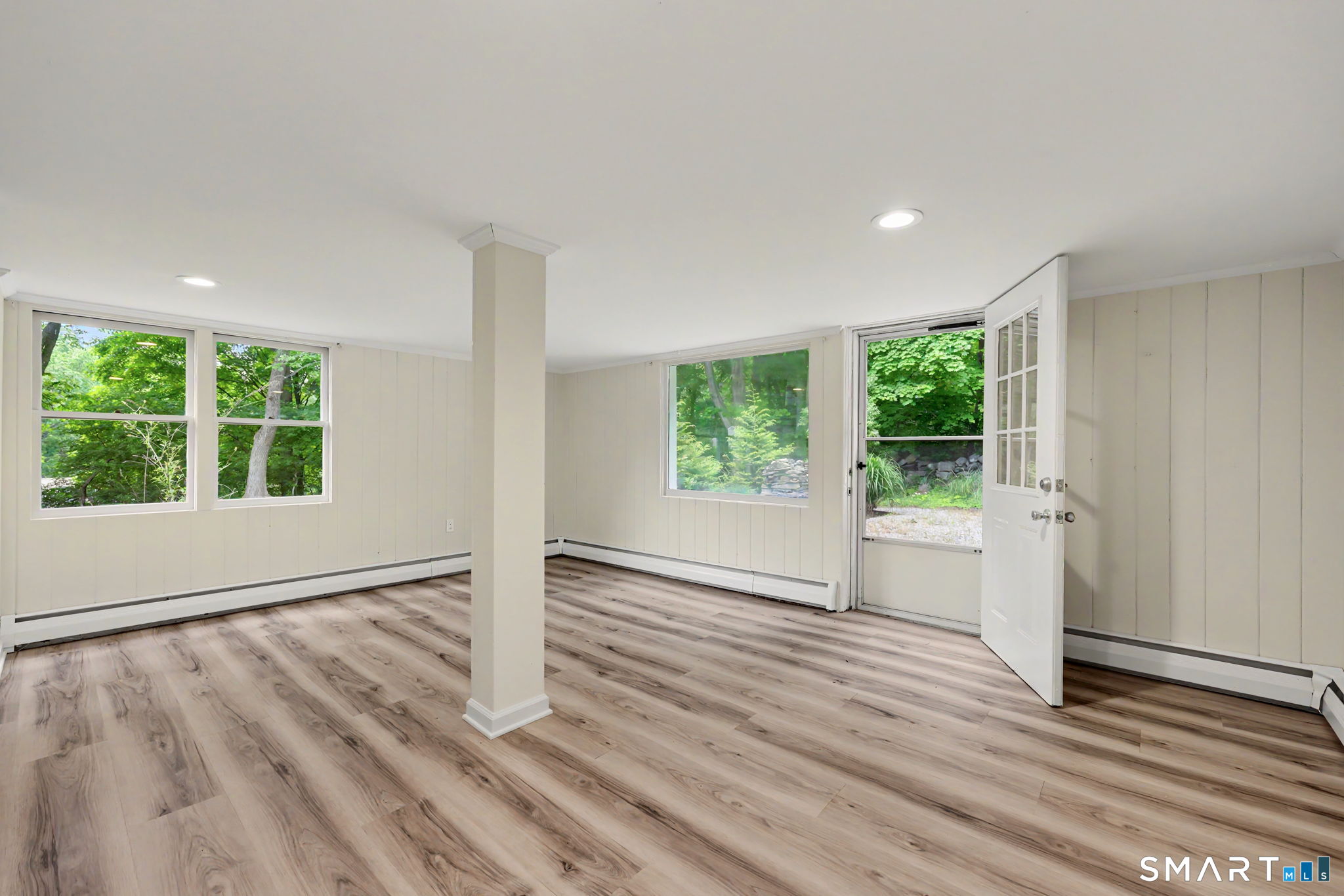 27 Apple Lane Redding CT 06896