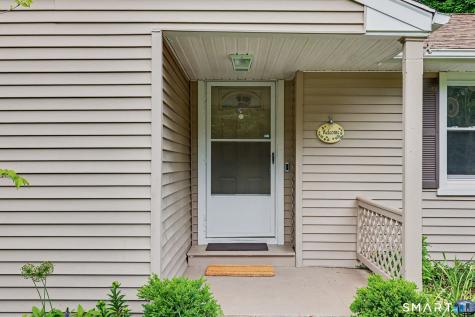 27 Apple Lane Redding CT 06896