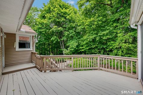 27 Apple Lane Redding CT 06896