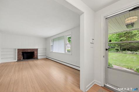 27 Apple Lane Redding CT 06896