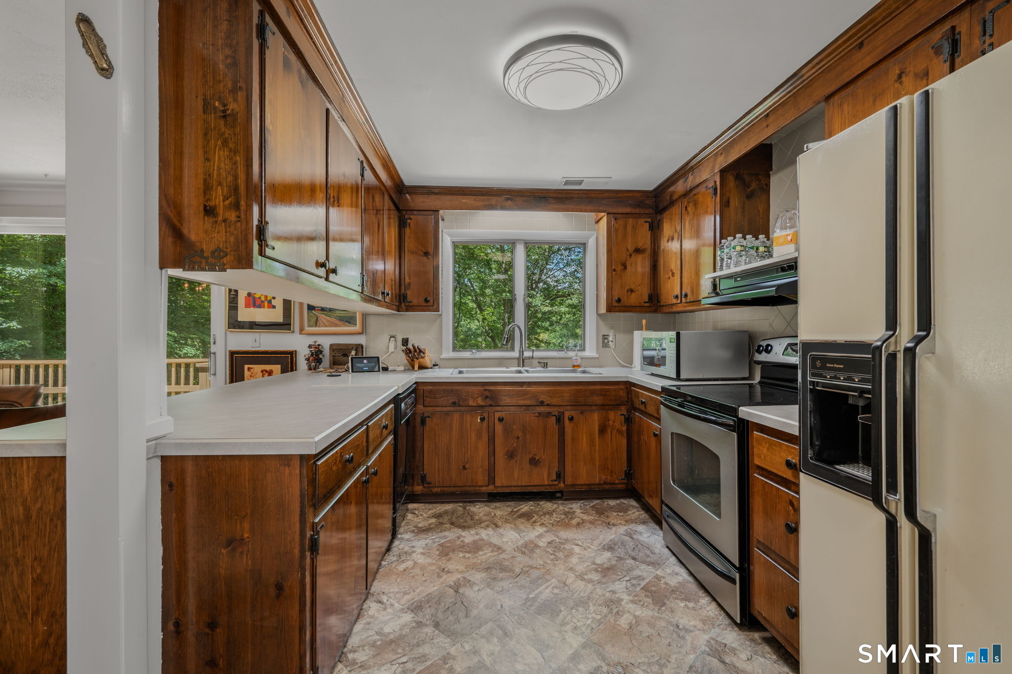 13 Mill Road Essex CT 06426