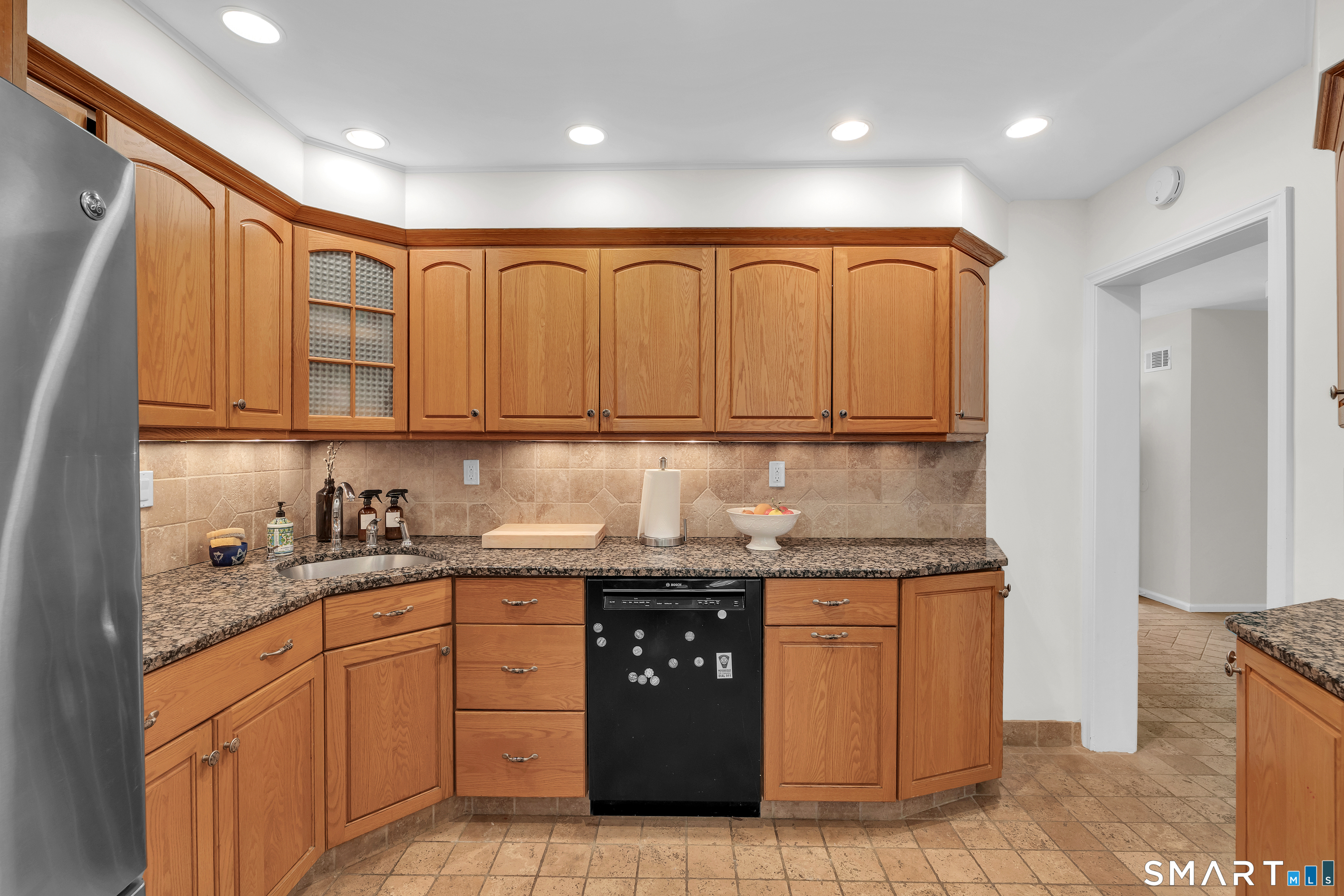 62 Edgewood Way New Haven CT 06515