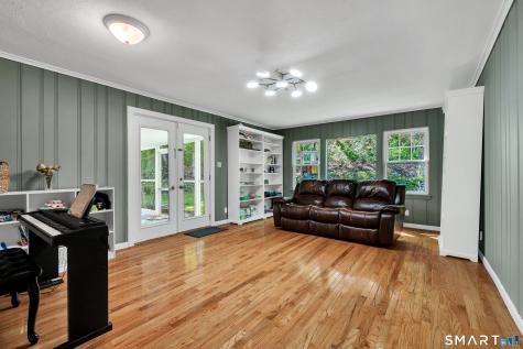 62 Edgewood Way New Haven CT 06515