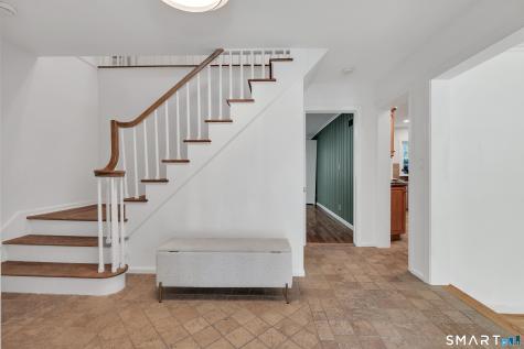 62 Edgewood Way New Haven CT 06515