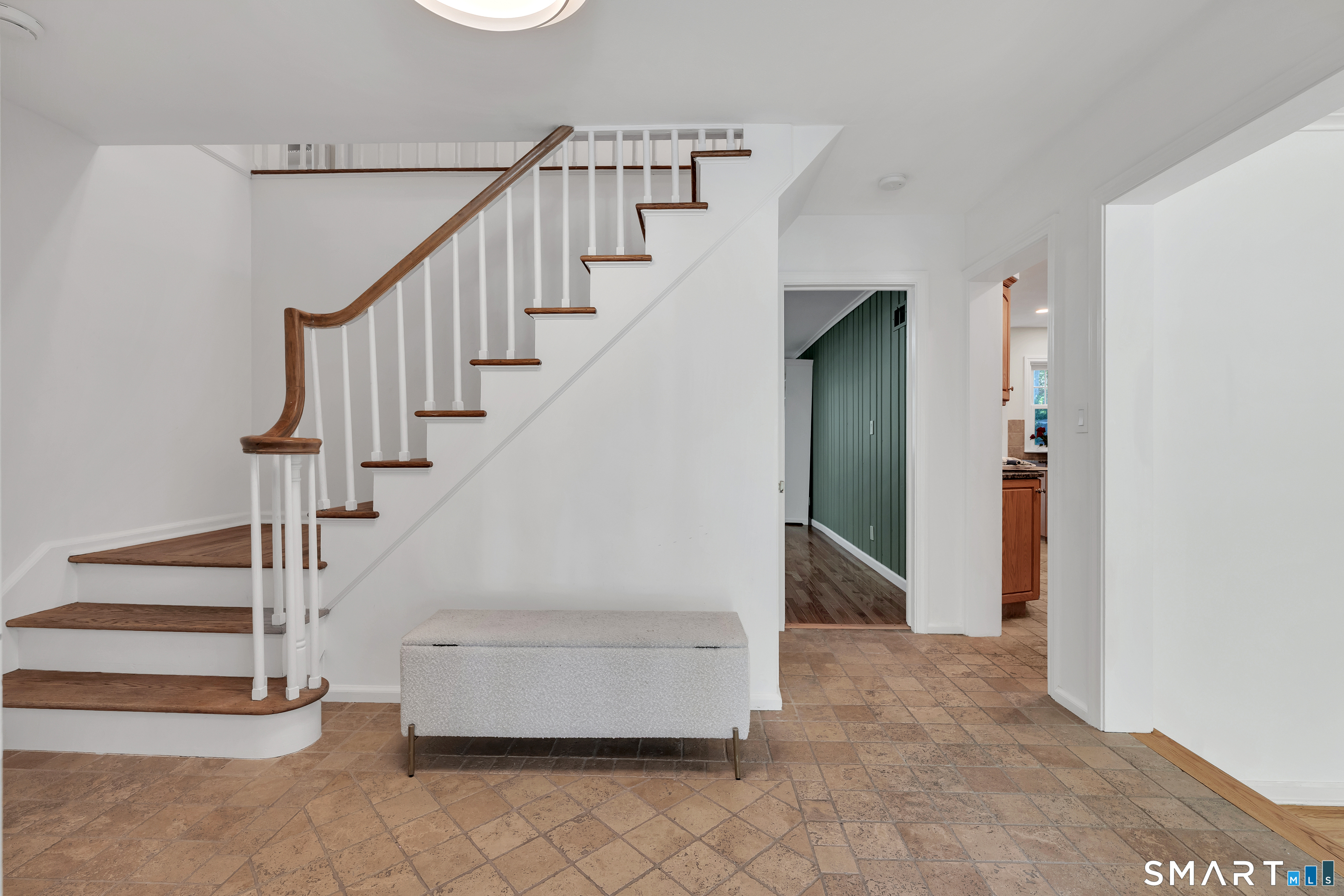 62 Edgewood Way New Haven CT 06515