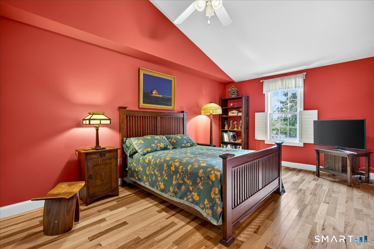 284 Shore Drive Branford CT 06405