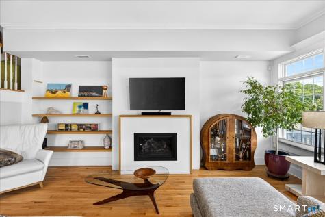284 Shore Drive Branford CT 06405