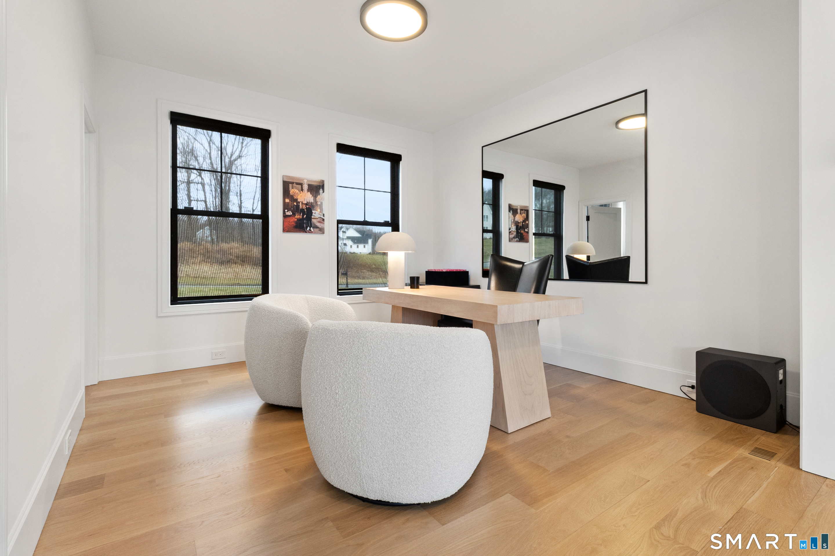 8 Holly Lane Newtown CT 06482